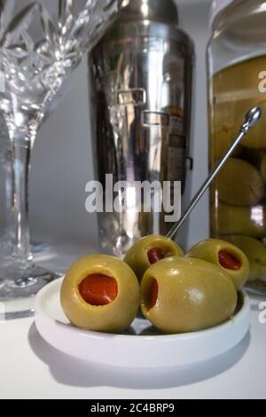 Olives cocktail farcies Pimento, Etats-Unis Banque D'Images