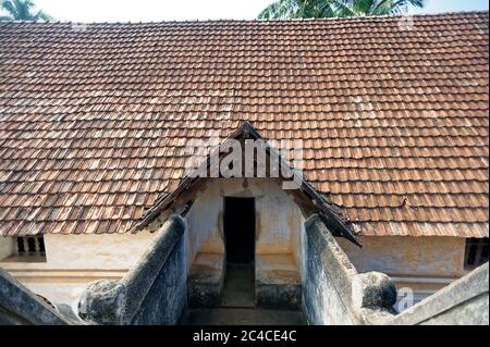 Entrée pour la gigantesque salle à manger du palais de Padmanabhapuram Banque D'Images