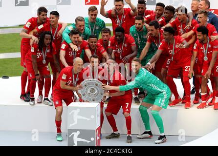 Munich, Allemagne. 2019 mai 18.05.2019, Fuvuball, 1.Bundesliga, saison 2018/2019, FC Bayern Mvºnchen - Eintracht Frankfurt 5: 1, Arjen Robben, Rafinha, Franck Ribery, Manuel Neuer, goalwart, FC Bayern Mvchen, Mvºnchen, Muennchen, Muenjuamy, Kümung, Kümung, Kümung, Küler, Kümung, Kümüler, Küler, Kümüler, Kümung, Kümümung, Kümung Banque D'Images