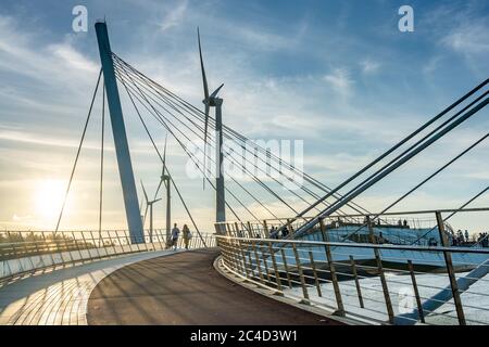 Pont panoramique de Gaomei Wetlands au coucher du soleil. Taichung, Taïwan Banque D'Images