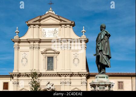 Monument au général Manfredo Fanti, chef de file dans les batailles pour l'indépendance italienne, devant l'église Saint-Marc à la Piazza San Marco à Florence, Italie Banque D'Images