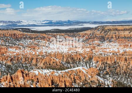 Vue sur Bryce Canyon dans l'Utah, depuis Bryce point Banque D'Images