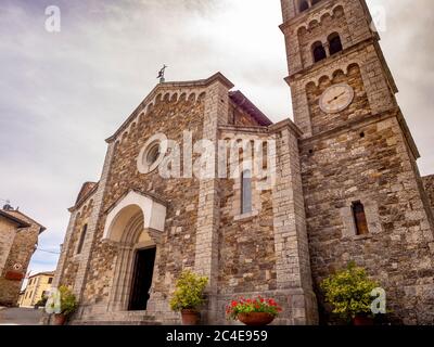 Extérieur de l'église Saint Sauveur. Chiesa di San Salvatore à Castellina dans le Chianti. Toscane. Italie. Banque D'Images