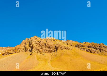 Paysage aride au parc national d'aconcagua, province de mendoza, argentine Banque D'Images