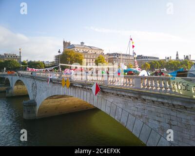 Manifestation de la rébellion de l'extinction (XR), Pont au change, Paris, France. Octobre 10 2019. Banque D'Images
