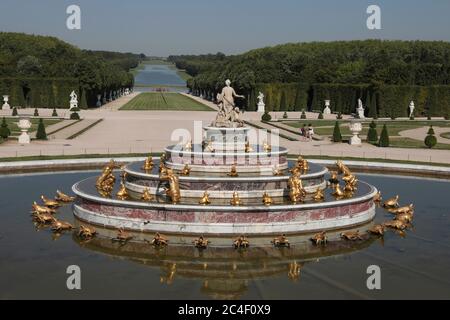 RÉOUVERTURE DU CHÂTEAU DE VERSAILLES APRÈS LE CONFINEMENT Banque D'Images