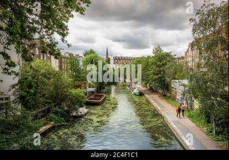 Londres, Royaume-Uni, août 2019, vue sur le canal Regent's dans la ville de Camden Banque D'Images