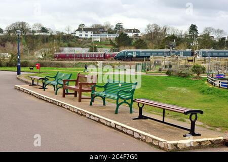 Places vides et camping-cars à côté du chemin de fer à Dawlish Warren, South Devon. Banque D'Images