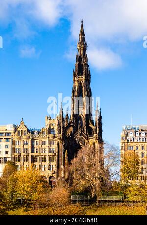 Princes Street, Gardens and Waverly Station le jour de l'an, Édimbourg, Écosse, Royaume-Uni. Banque D'Images