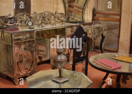 ustensiles en cuivre de la période mughal Banque D'Images