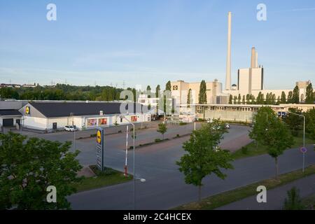 Altbach, Allemagne - 08 mai 2020: La centrale thermique Altbach / Deizisau est une centrale au charbon dur dans le Bade-Wurtemberg. Banque D'Images