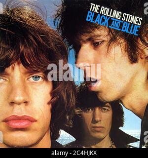 Rolling Stones Black and Blue 12'' Vinyl LP - couverture Vintage Record Banque D'Images