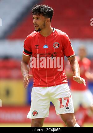 Macauley bonne de Charlton Athletic lors du match de championnat Sky Bet à la Valley, Londres. Banque D'Images