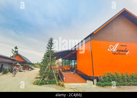 KANCHANABURI THAÏLANDE - JUIN 26 : une vue magnifique sur le café et la cuisine nouvellement créée au café et restaurant Ananda le 26,2020 juin à Thamuang d Banque D'Images