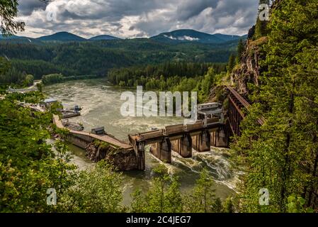 Barrage de Box Canyon sur la rivière Pend oreille Banque D'Images