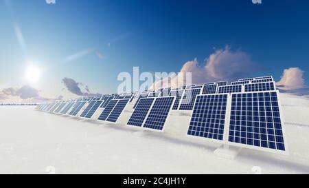 Image éclatante des panneaux solaires sous les nuages épars Banque D'Images