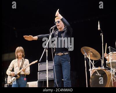 Lou Reed se produit au concert de Charlton Valley à Londres 1974 Banque D'Images