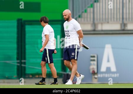 Stephan Lerch Directeur de VFL Wolfsburg avant le match de football de Womens Bundesliga entre VfL Wolfsburg et Bayer 04 Leverkusen. Daniela Porcelli/SPP Banque D'Images