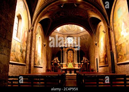 Figueres, l'Alt Empordà, Gérone, Catalogne, Espagne.Església de Sant Pere ou Iglesia de San Pedro (St. Eglise Pierre), église paroissiale catholique romaine construite en différentes étapes aux 9e, 14e, 16e, 17e et 18e siècles. Capella del Santìssim Sagrament (Chapelle du Saint-Sacrement). Banque D'Images