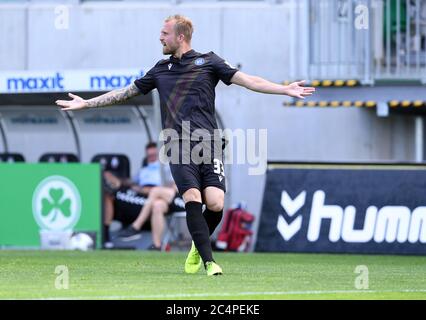 Fuerth, Allemagne. 28 juin 2020. Philipp Hofmann (KSC). GES/football/2ème Bundesliga: Greuther Furth - Karlsruher SC, 28 juin 2020 football/Soccer: 2ème ligue: Greuther Furth vs Karlsruhe, Fuerth, 28 juin 2020 | usage dans le monde crédit: dpa/Alay Live News Banque D'Images