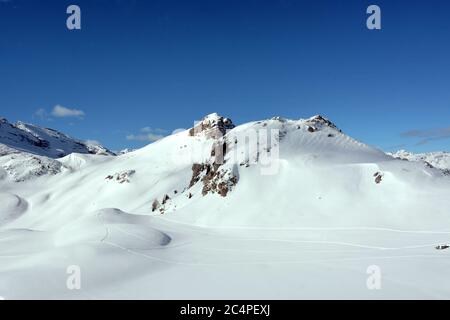 Le splendide panorama depuis le col de Valparola sur les Dolomites Banque D'Images