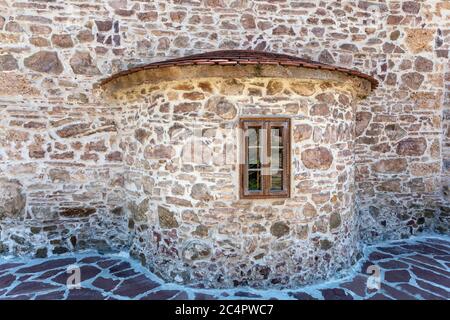 Église au complexe du monastère 'S t. St. Kozma et Damyan "il est situé au sud-ouest de la ville de Sofia au pied du pic de Tumba à 1129 M. dans le mont Banque D'Images