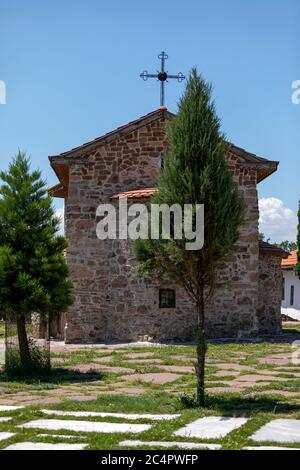 Église au complexe du monastère 'S t. St. Kozma et Damyan "il est situé au sud-ouest de la ville de Sofia au pied du pic de Tumba à 1129 M. dans le mont Banque D'Images