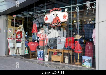 Une boutique de cadeaux/souvenirs de la police montée canadienne à Vancouver, Canada. Banque D'Images