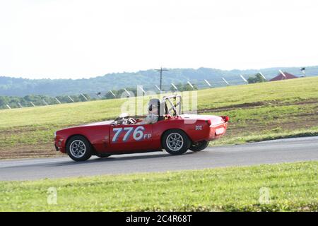 Des pilotes vintage aux tours SVRA du matin du milieu de l'Ohio. Banque D'Images