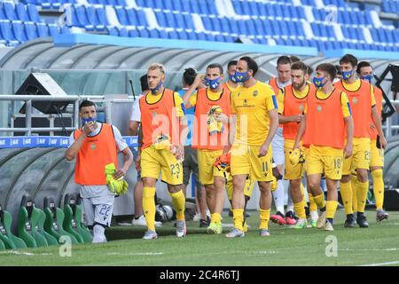 A , reggio emilia, Italie, 28 juin 2020, les joueurs de vérone avec des masques de visage pendant Sassuolo vs Hellas Vérone - - crédit: LM/Alessio Tarpini/Alay Live News Banque D'Images