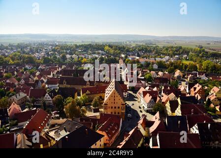 Vue sur la Tour de l'église Saint-Georges au Moyen-âge Histoire ville de Nördlingen, Bavière, Allemagne, Europe. Banque D'Images