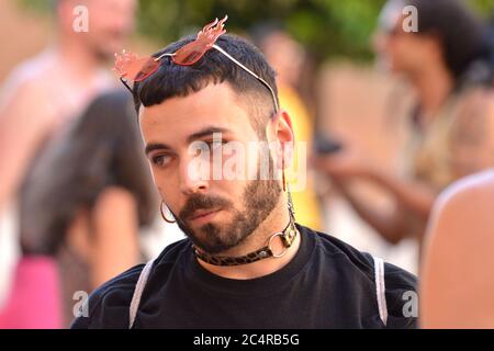 Roma, Italie. 28 juin 2020. Rome, quartier San Lorenzo, Piazza dell'Immacolata, LAISSEZ-nous revenir 2020 espaces. Un après-midi consacré à la destruction de l'hétérocispatriarcat et à l'affirmation corporelle de la 'fromanciarchia' Credit: SPP Sport Press photo. /Actualités en direct d'Alay Banque D'Images