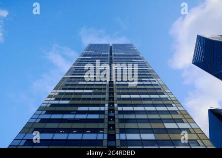 Siège social de KPMG, gratte-ciel et immeubles de bureaux dans le quartier d'affaires de la Défense, Paris Banque D'Images