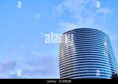 Siège, gratte-ciel et immeubles de bureaux du groupe EDF dans le quartier d'affaires de la Défense, Paris Banque D'Images