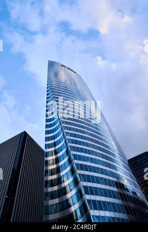 Siège, gratte-ciel et immeubles de bureaux du groupe EDF dans le quartier d'affaires de la Défense, Paris, France Banque D'Images