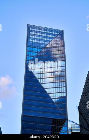 SIÈGE social et bureaux du groupe THALES (marchés de l'aérospatiale, de la défense, du transport et de la sécurité) dans le quartier d'affaires de la Défense, Paris France Banque D'Images