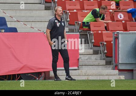 Salzbourg, Autriche 28 juin 2020 : tipico - BL - 19/20 - SP. 30 - RB Salzburg vs. TSV Prolactal Hartberg coach Markus Schopp (TSV Prolactal Hartberg), | utilisation dans le monde entier Banque D'Images