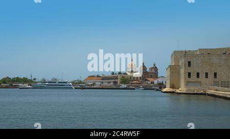 Cartagena de Indias, Bolivar / Colombie - avril 9 2016 : vue panoramique sur la ville fortifiée. La ville coloniale fortifiée et la forteresse de Carthagène étaient désigrées Banque D'Images