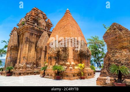 Ponagar (Thap Ba po Nagar) - Temple Cham à Nha Trang, Vietnam en été Banque D'Images