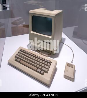 Ordinateur Macintosh 128K 1984 Banque D'Images