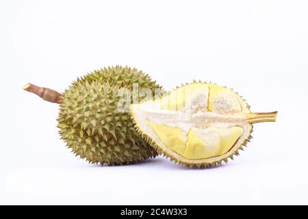 le mon thong durian est roi des fruits durian sur fond blanc nourriture saine de fruits durian jaune isolée de près Banque D'Images