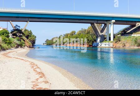 Canal Potidea, Halkidiki, Grèce Banque D'Images