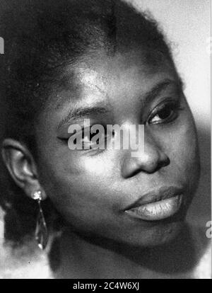 Archives 90ies: Le patineur français Surya Bonaly tient une conférence de presse, Lyon, France Banque D'Images