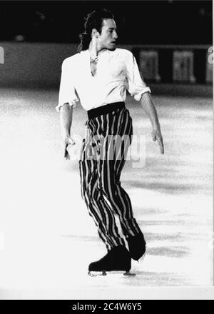 Archives 90ies: Patineur français Philippe Candeloro, Lyon, France Banque D'Images