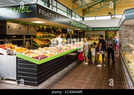 Les Halles (marché couvert), Dinard, Bretagne, France Banque D'Images