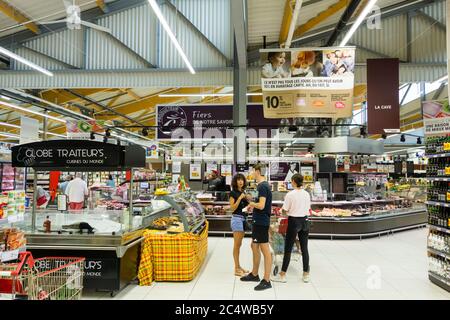 Supermarché Intermarche, Dinard, Bretagne, France Banque D'Images