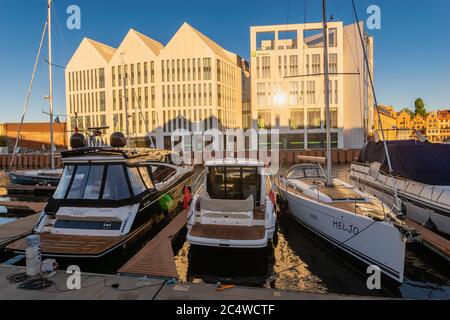 Holiday Inn Gdansk - Centre ville, Gdansk-Hôtel dans le port de plaisance, dans la partie restaurée de Gdansk Banque D'Images