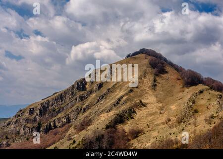 Vue sur la montagne - pic de Comanegra (Alta Garrotxa, Catalogne) Espagne Banque D'Images