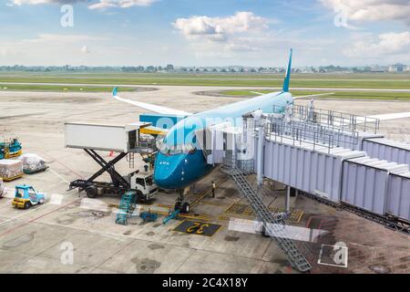 Noi Bai aéroport international à Hanoi en été Banque D'Images