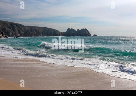 Porthcurno Bay, Penwith Peninsula, Cornwall, Royaume-Uni Banque D'Images